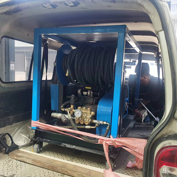 單缸柴油機驅(qū)動管道疏通機