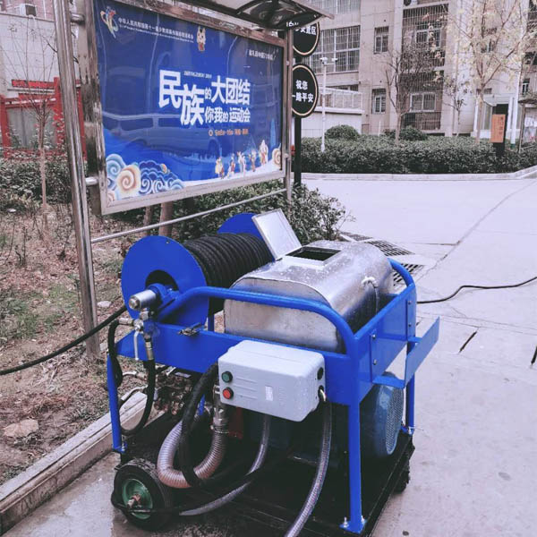 小型高壓管道疏通機小區管道疏通現場